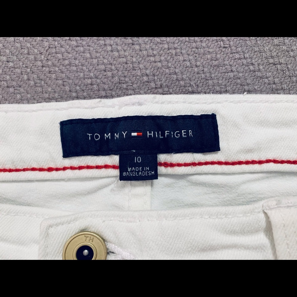 NWT Shorts: Denim, Cuffed, Mid-Rise, 9" Inseam, White, Tommy Hilfiger - Picture 5 of 12